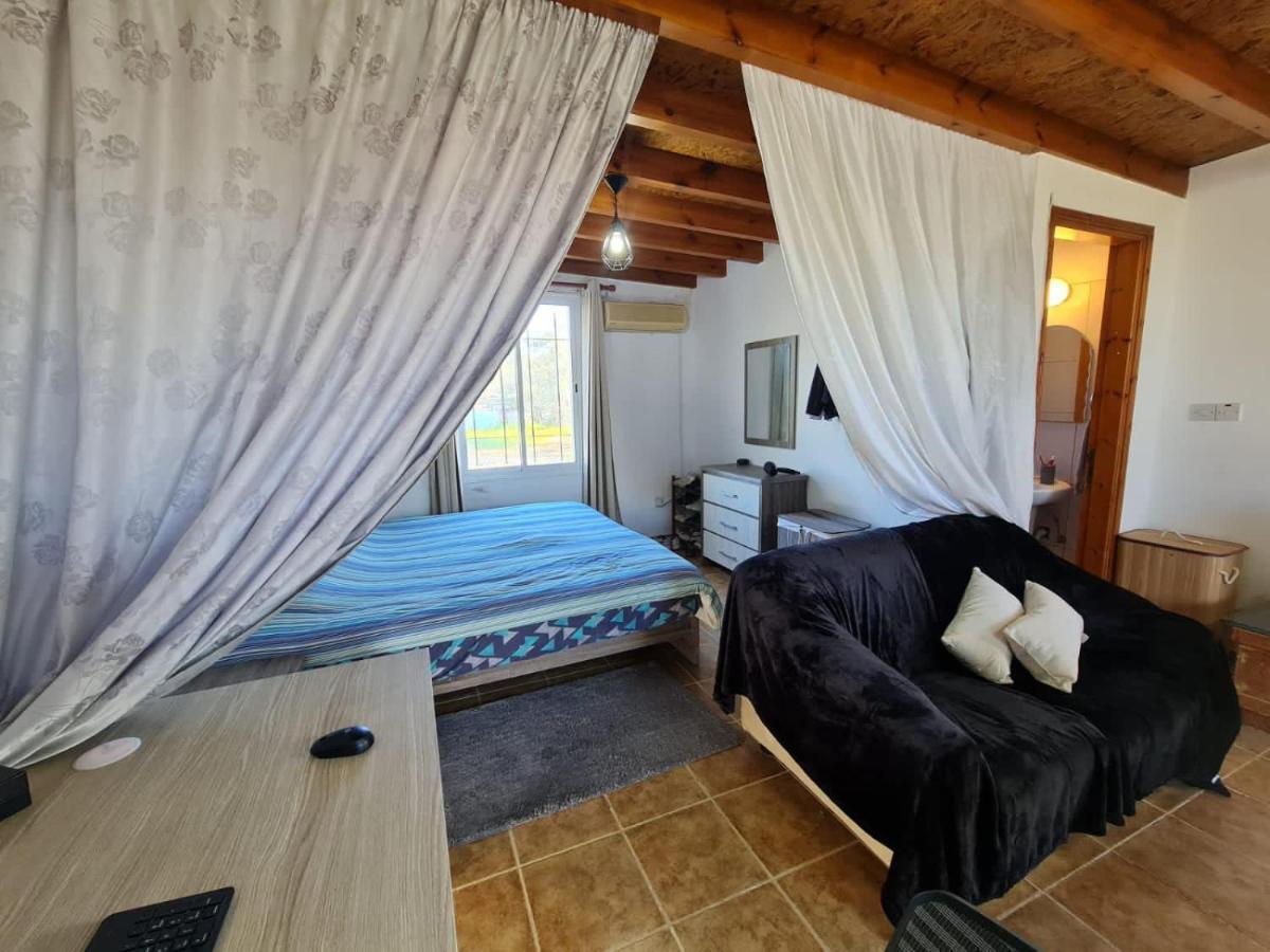 Spacious Studio In Yeroskipou Koloni Luaran gambar