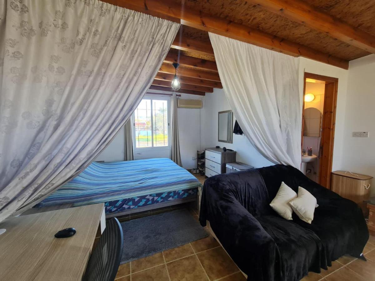 Spacious Studio In Yeroskipou Koloni Luaran gambar